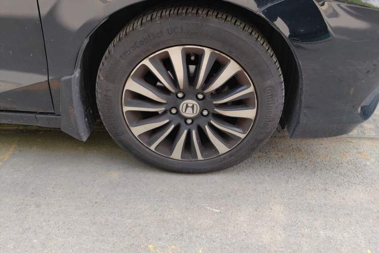 Used Honda Crider 2015 1.8L automatic luxury edition