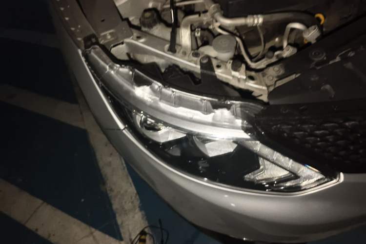 Used Nissan Qashqai 2016 2.0L CVT Elite Edition Right Front Headlight