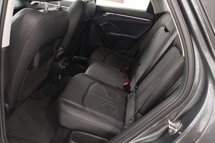 Used Audi Q3 2022 40 TFSI Fashion Dynamic Model
