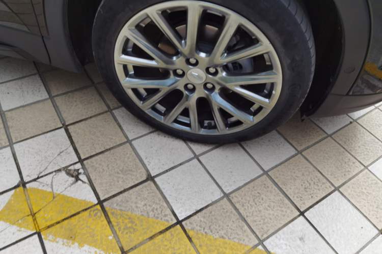 Used Cadillac XT4 2022 28T Four-Wheel Drive Platinum Edition