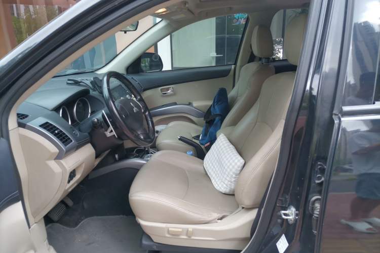Used Mitsubishi Outlander 2010 Kinhui 2.4 Fashion Edition Left Front Seat