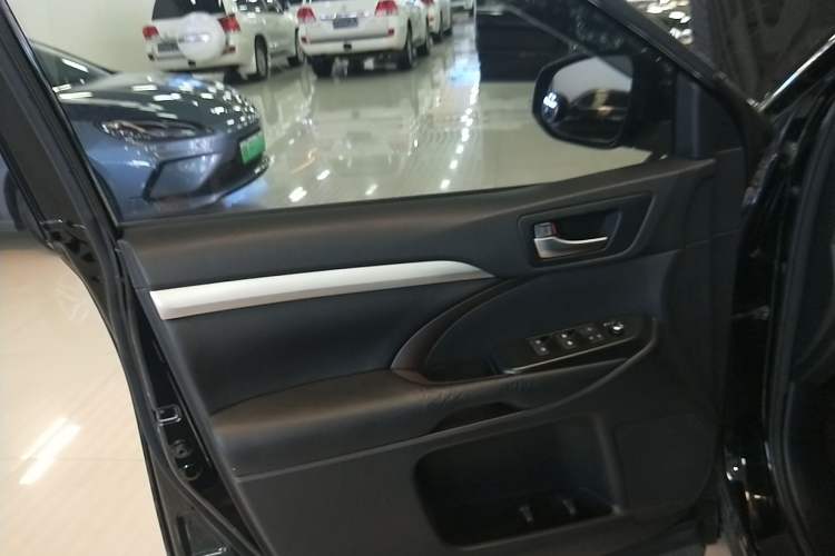 Used Toyota Highlander 2015 2.0T Four-Wheel Drive Luxury Edition 7-Seater
