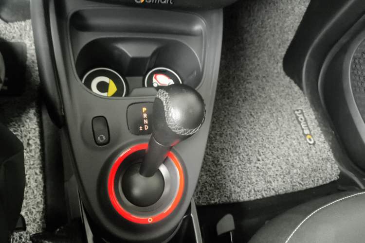 Used smart fortwo 2018 1.0L 52kW Hardtop Passion Edition China V Standard
