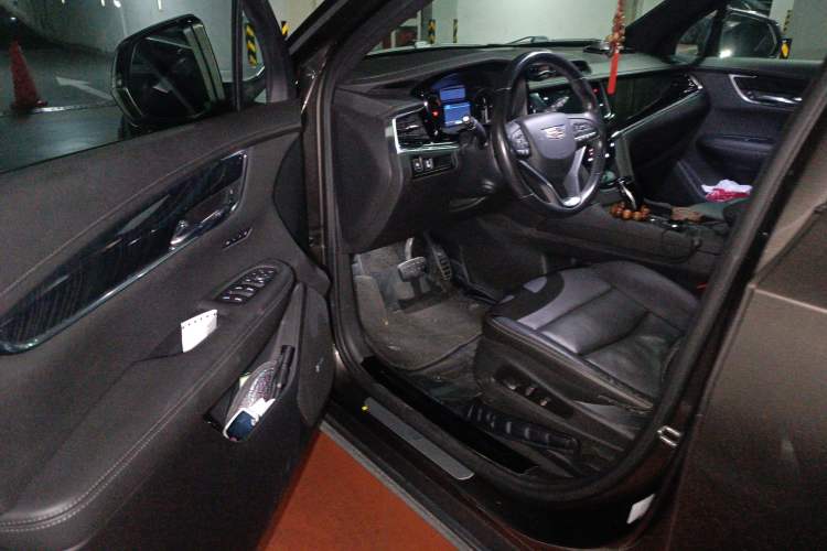 Used Cadillac XT6 2020 28T Six-Seater Four-Wheel-Drive Luxury Version
