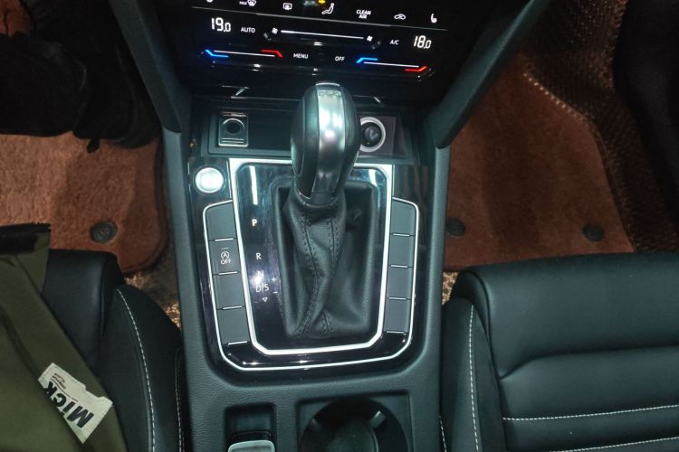 Used Volkswagen Magotan 2020 330TSI DSG Leading Model Gear Lever