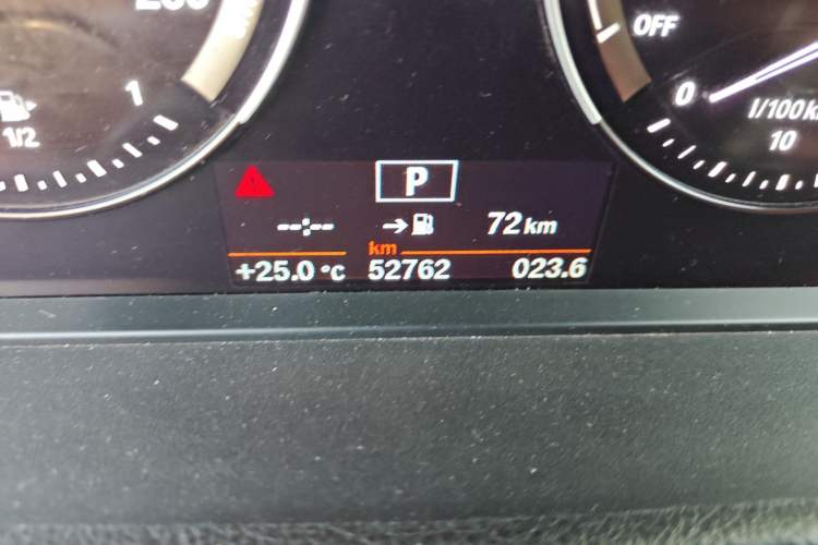 Used BMW 1 Series 2018 118i Sport Edition Odometer Close Up