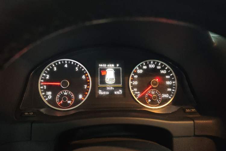 Used Volkswagen Tiguan L 2015 1.8TSI Automatic All-Wheel-Drive Luxury Model