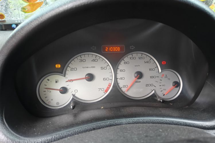 Used Citroen C2 2010 1.4L Manual Comfort Edition Odometer Close Up