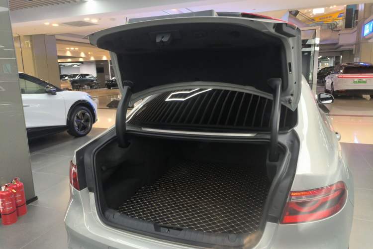 Used Jaguar XFL 2021 XFL 2.0T P200 Two-Wheel-Drive Elite Luxury Edition