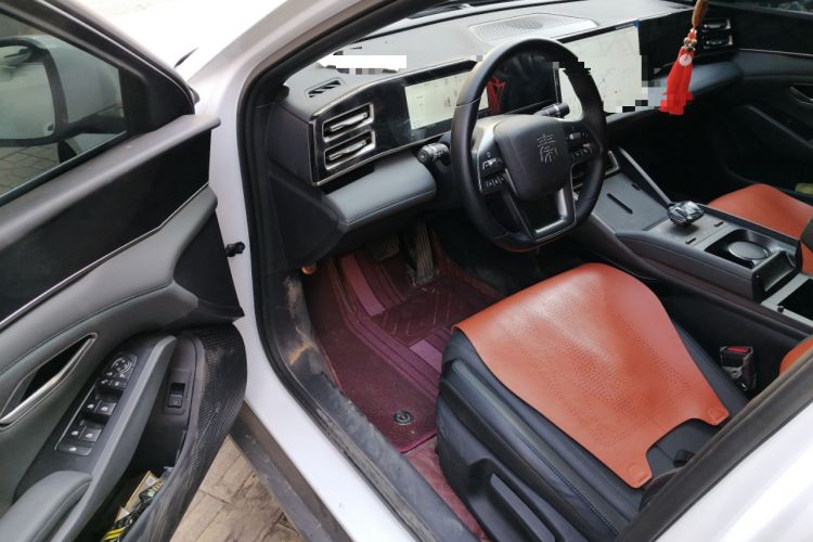 Used BYD Qin L 2025 DM-i Smart Drive 80KM Leading Model