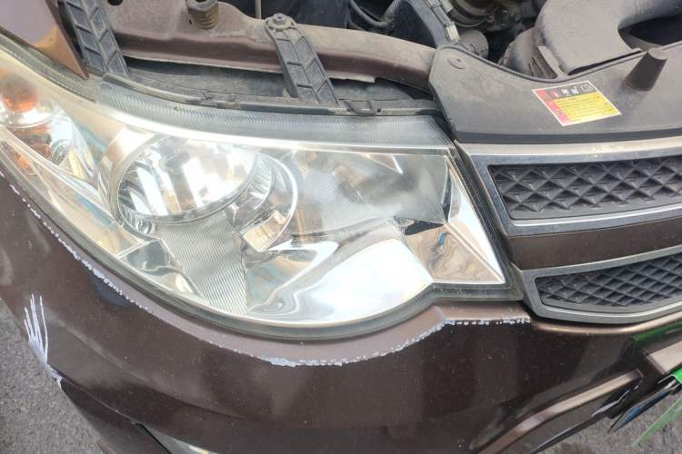 Used Wuling Hongguang 2015 1.5L S1 Standard China V-Emission Standards Right Front Headlight