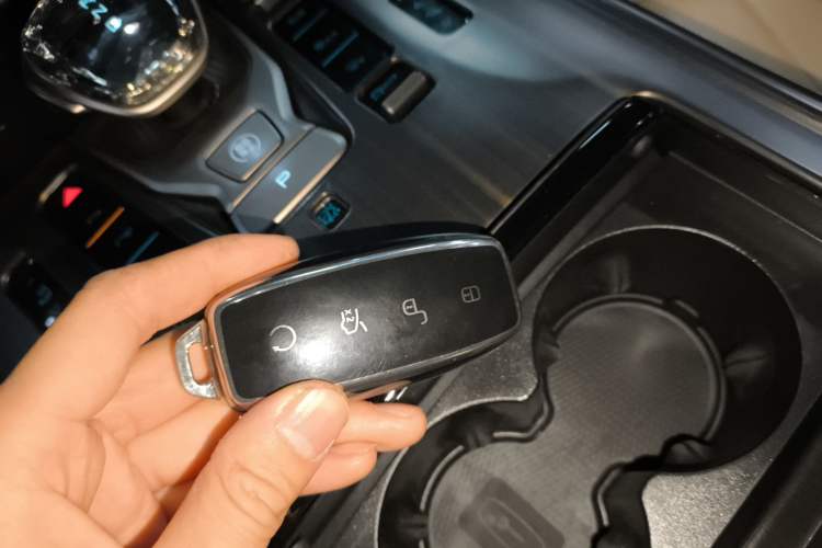 Used Denza D9 2022 DM-i 970 Four-Wheel Drive Flagship Model