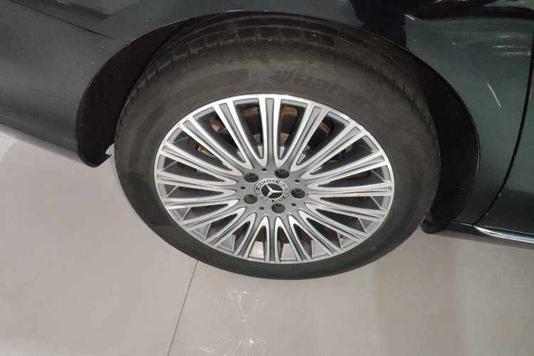 Used Mercedes-Benz E-Class 2021 Facelift E 300 L Stylish Edition
