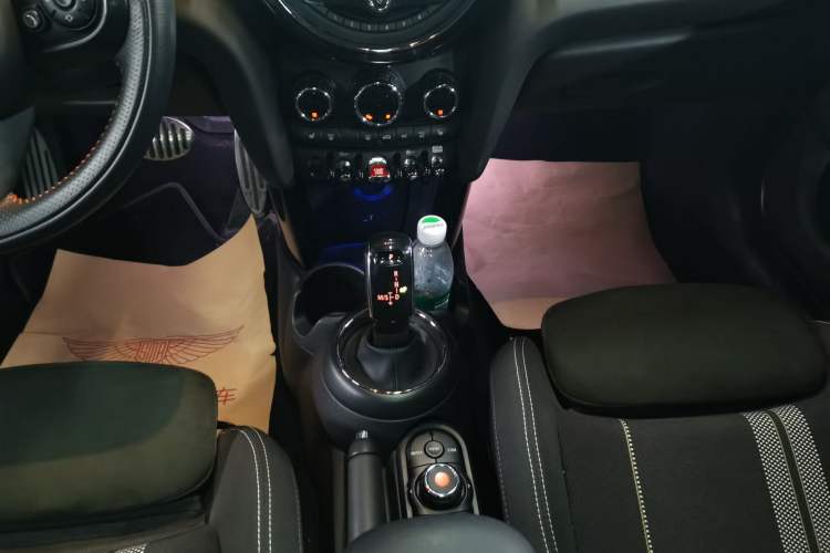 Used MINI MINI 2018 1.5T COOPER Racing Edition Five-Door Version
