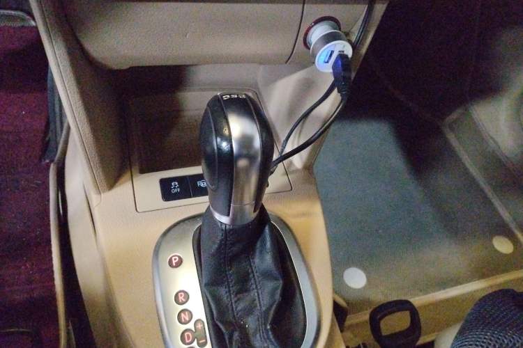 Used Volkswagen Touran 2011 1.4T DSG ZhiZhen Edition 7-Seater
