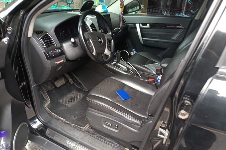 Used Chevrolet Captiva 2014 2.4L 4x4 Flagship Edition 7 Seats
