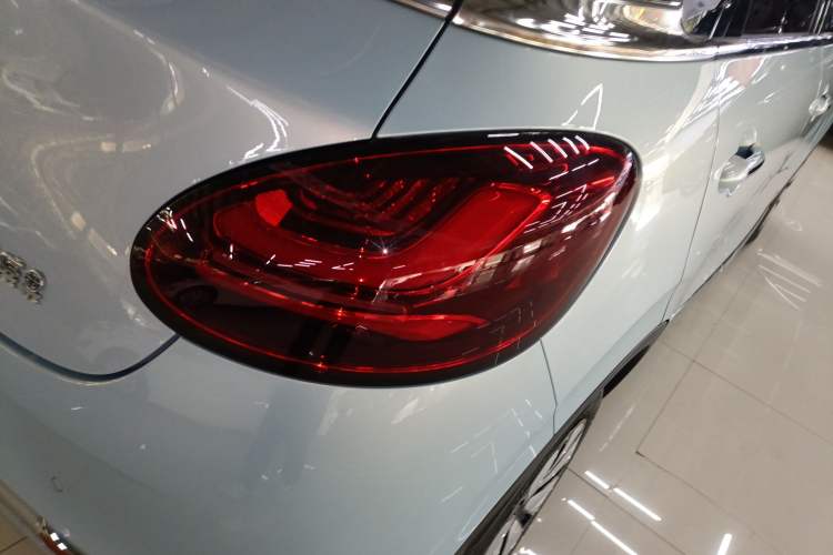 Used Wuling Bingo 2025 410 km Lingxi Deluxe Edition Right Rear Taillight