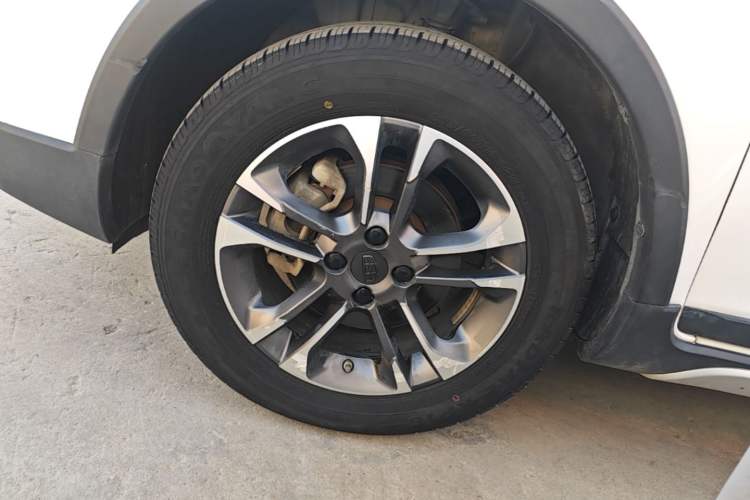 Used Geely Auto Vision X3 2019 Upgraded Model 1.5L Manual Elite Version
