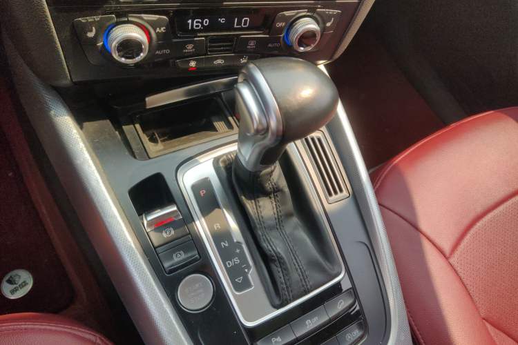 Used Audi Q5 2017 Plus 40 TFSI Technology Model Gear Lever