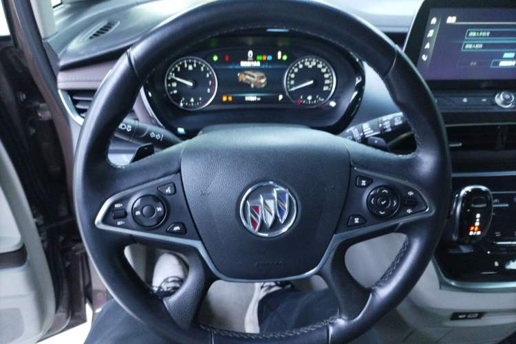 Used Buick GL8 2021 Land Cruiser Executive Class 652T Luxury Model Steering Wheel