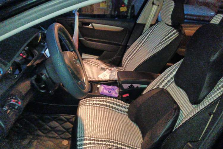 Used Volkswagen Magotan 2016 1.8TSI 25th Anniversary Edition