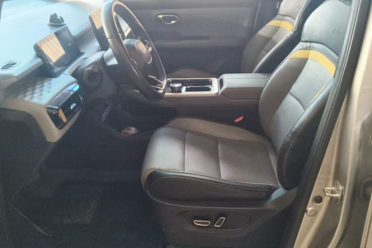 Used AION Y 2022 70 Intelligent Edition Lithium Iron Phosphate