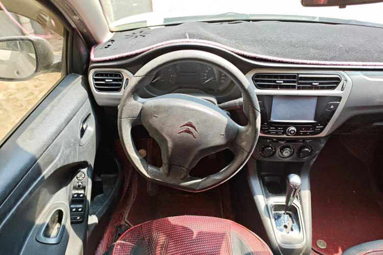 Used Citroen Elysee 2015 Qishang Edition 1.6L Automatic Fashion Model Steering Wheel