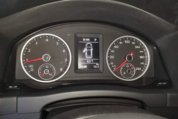 Used Volkswagen Tiguan L 2016 280TSI Automatic Two-Wheel-Drive Silk Road Style Edition