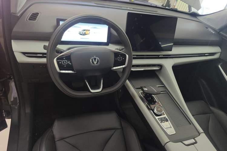 Used Changan CS75 PLUS 2026 Model, Smart Champion Edition 1.5T New Blue Whale Smart Navigation Version
