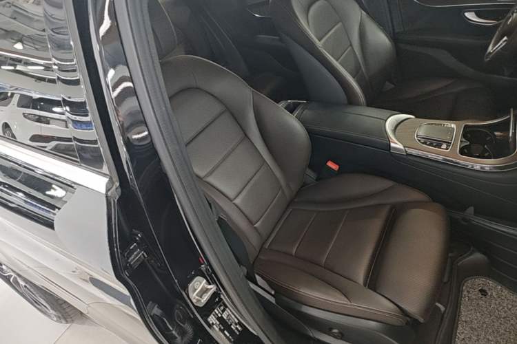 Used Mercedes-Benz GLC 2022 Second Facelift GLC 260 L 4MATIC Luxury Edition
