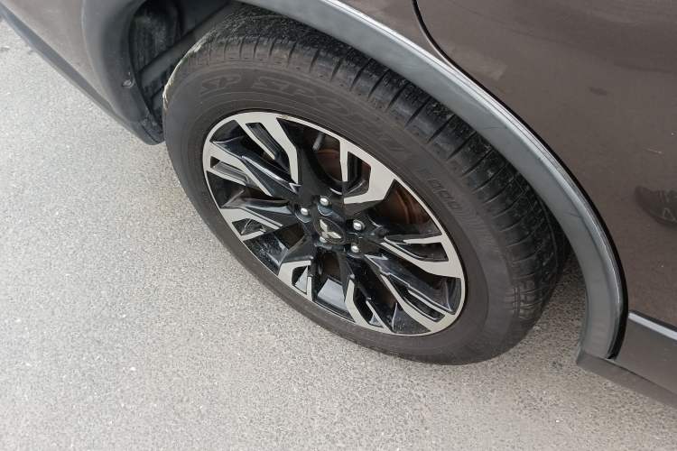 Used Mitsubishi Outlander 2019 2.4L 4x4 Zhi Xiang Edition 7 Seats China V Emission Standard