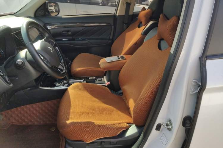 Used Mitsubishi Outlander 2020 2.0L Two-Wheel Drive Enjoyment Version 5 Seats
