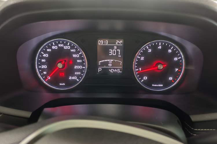 Used Roewe i6 2020 PLUS 1.6L CVT 4G Connected Glory Flagship Edition