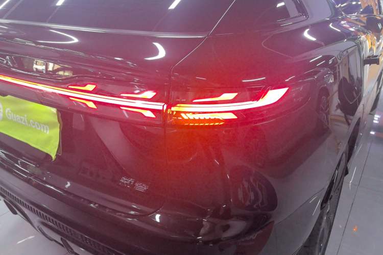 Used VOYAH COURAGE 2024 Four-Wheel Drive Global Edition Right Rear Taillight