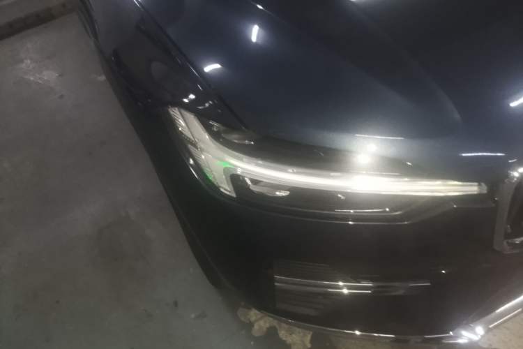 Used Volvo XC60 2023 B5 4x4 Smart Luxury Edition Right Front Headlight