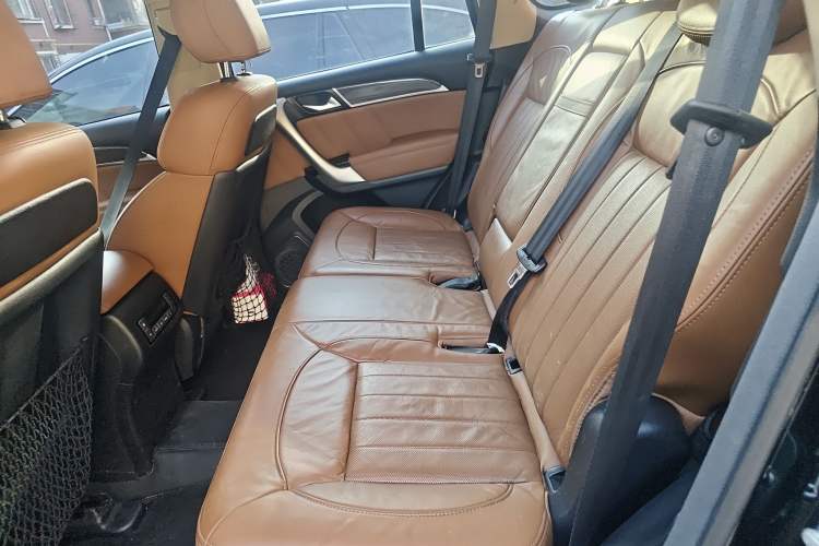 Used Haval H9 2015 2.0T Four-Wheel Drive Luxury 7-Seater
