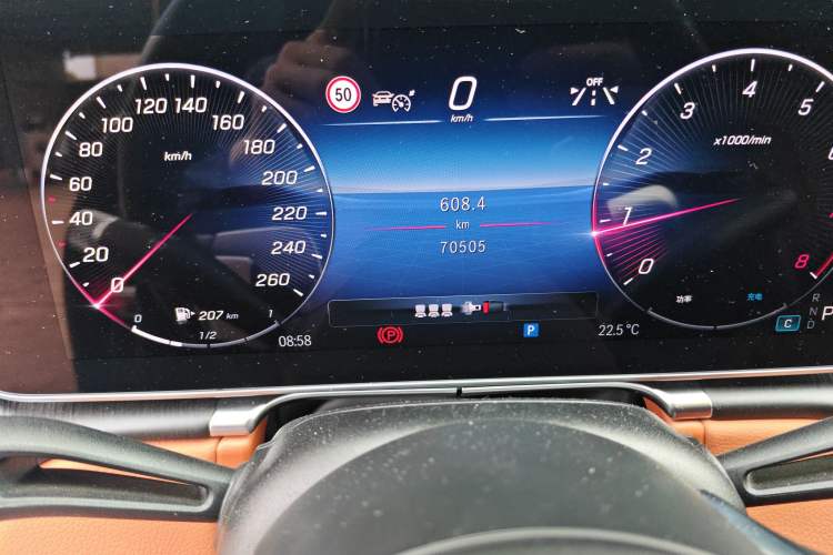 Used Mercedes-Benz S-Class 2023 S 400 L Business Model Odometer Close Up