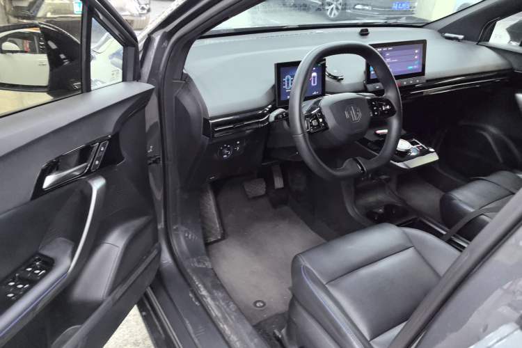 Used MG 4 EV 2022 425 km Luxury Edition