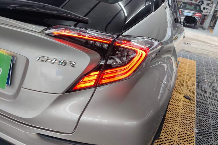 Used Toyota C-HR 2020 2.0L Luxury Edition
