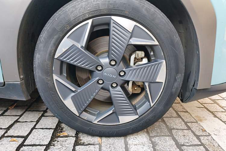 Used AION Y 2022 70 Intelligent Edition Lithium Iron Phosphate