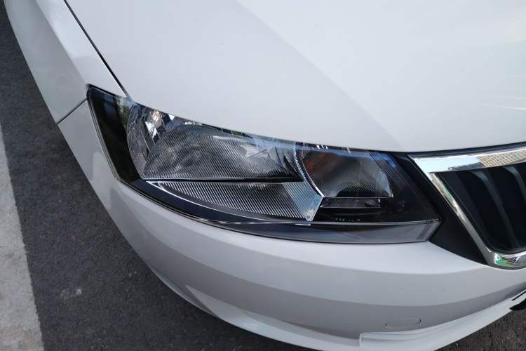 Used Skoda Rapid 2016 1.4L Manual Front-Wheel Drive Model