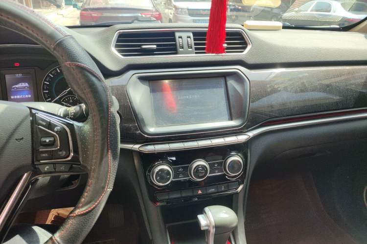 Used Haval H2 2017 Blue Label 1.5T Automatic Two-Wheel Drive Luxury Model
