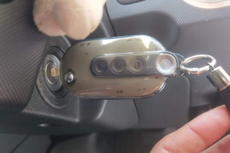 Used Wuling Hongguang MINIEV 2022 Macaron Premium Model – Lithium Iron Phosphate