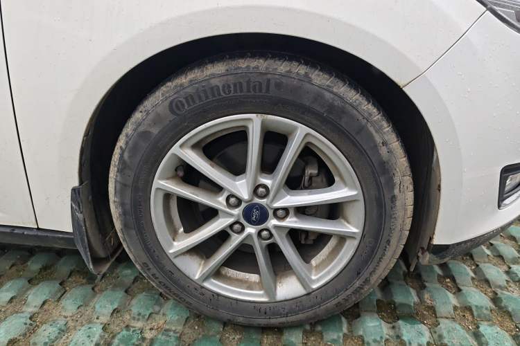 Used Ford Focus 2015 Hatchback EcoBoost 125 Automatic Supreme Style Edition