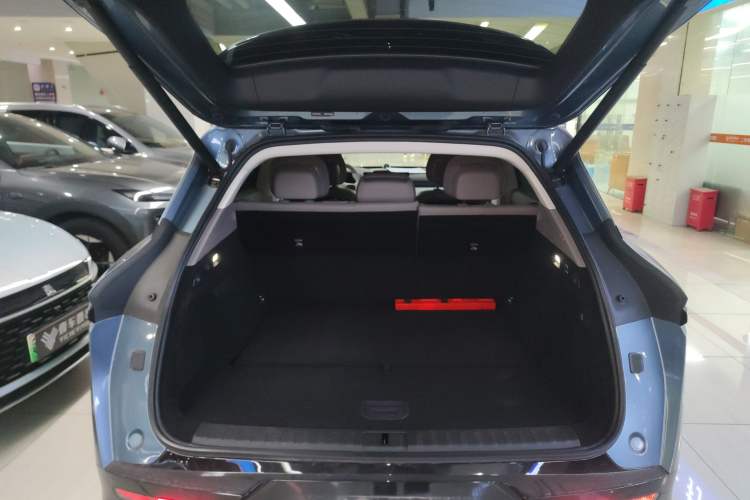 Used Zeekr 7X 2025 100 kWh Long-Range Rear-Wheel Drive with Intelligent Driving Features