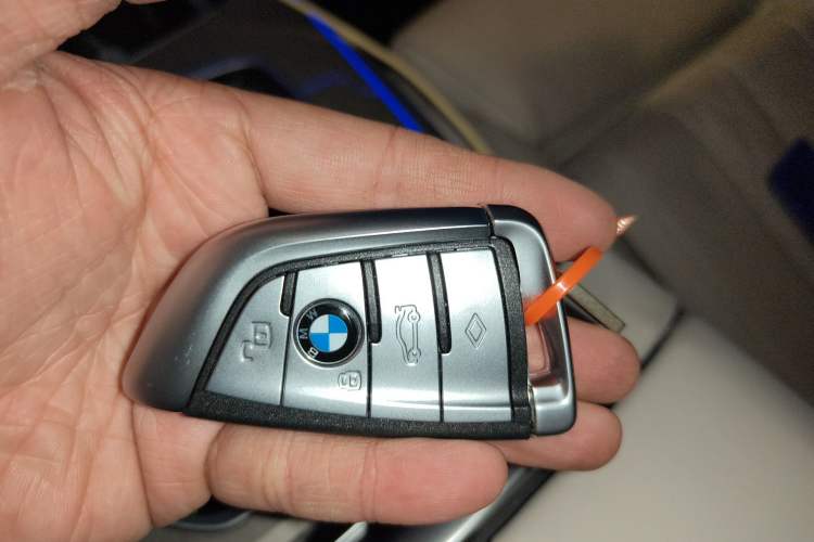 Used BMW X7 2021 xDrive40i Luxury Package with Premium Features