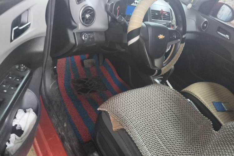 Used Chevrolet Aveo Sonic 2011 Hatchback 1.6L AT SX
