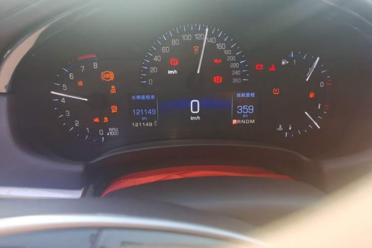 Used Cadillac XTS 2015 28T Elite Model Odometer Close Up