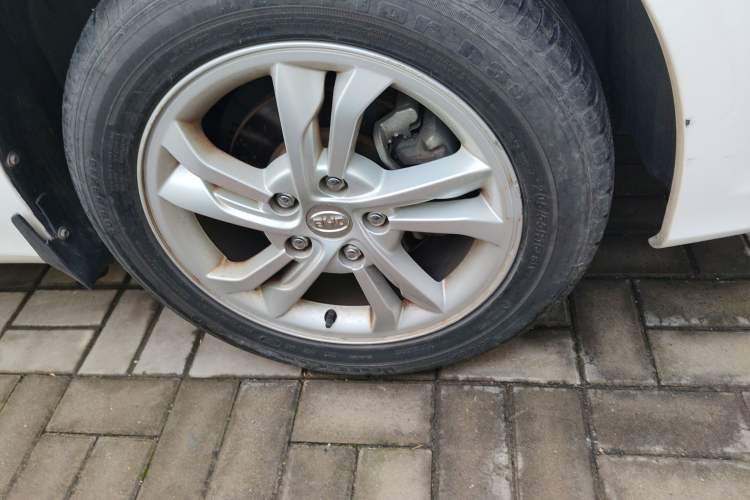 Used BYD Surui 2014 1.5TID Automatic Luxury Model
