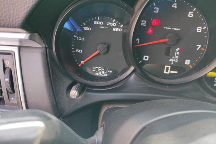 Used Porsche Macan 2014 Macan 2.0T Odometer Close Up